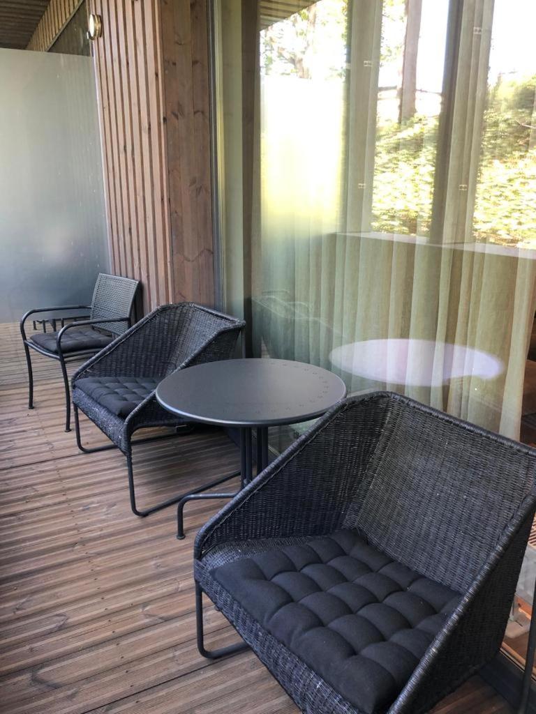 Aparthotel Osobnyak à Jūrkalne Extérieur photo