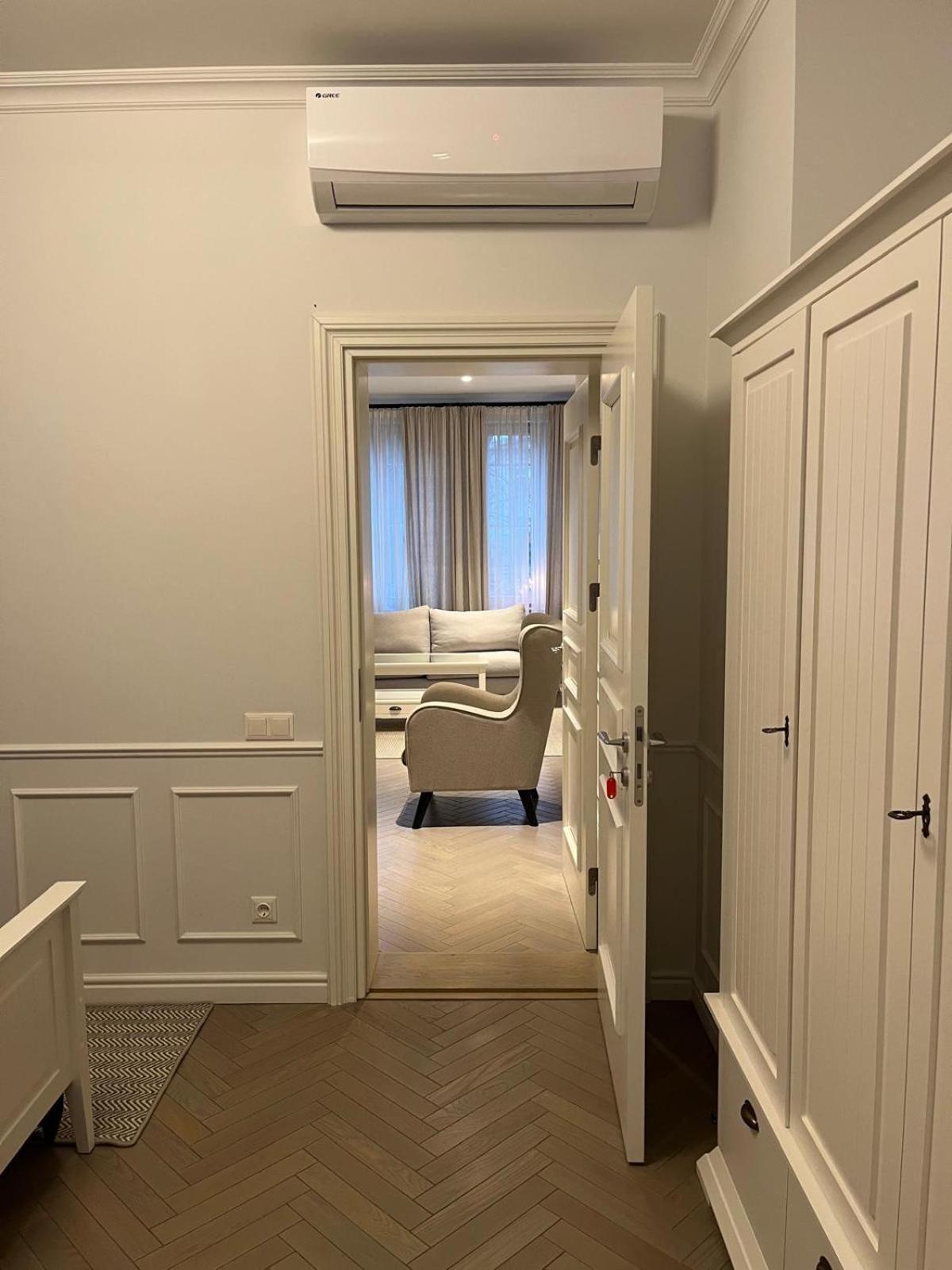 Aparthotel Osobnyak à Jūrkalne Extérieur photo