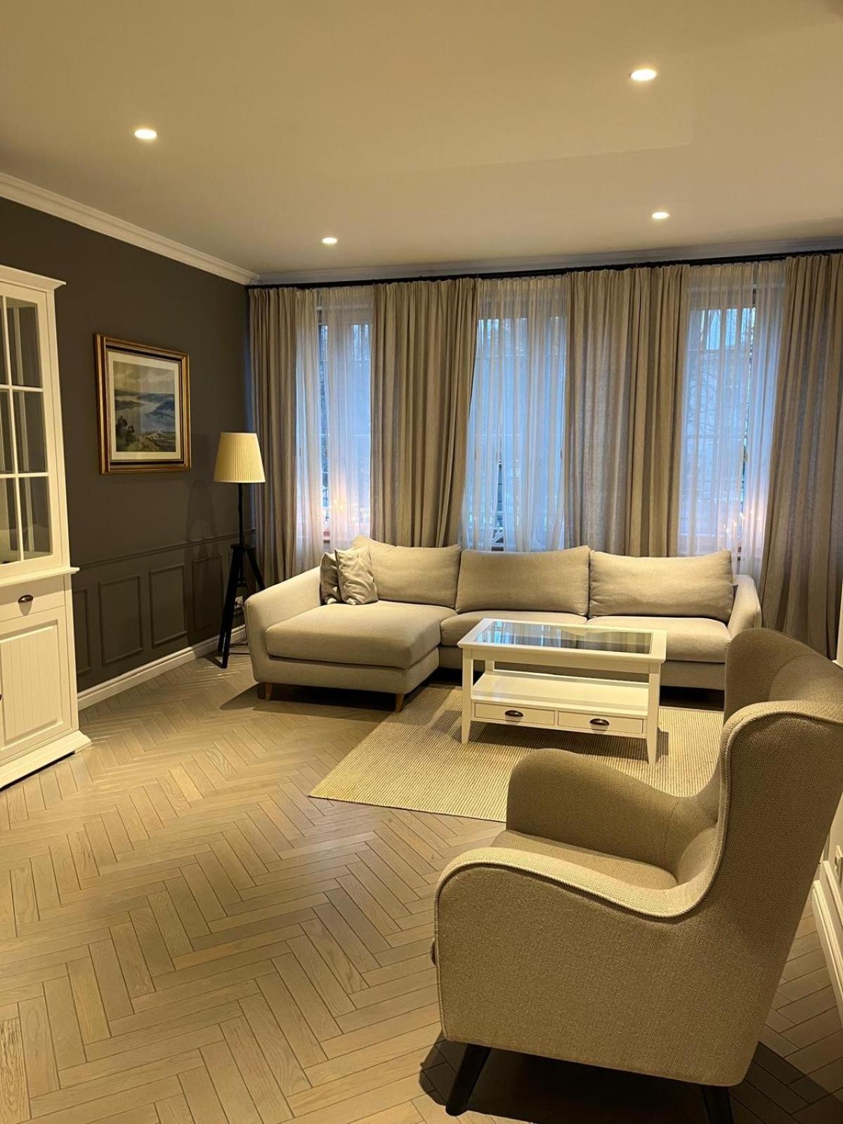 Aparthotel Osobnyak à Jūrkalne Extérieur photo